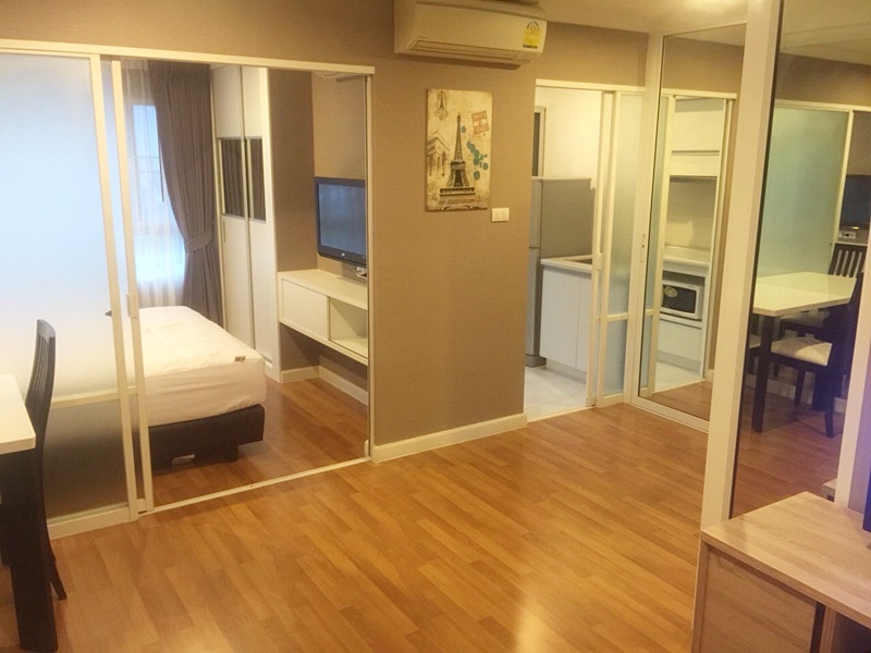 ให้เช่าคอนโด ลุมพินี เพลส พระราม 9 พื้นที่ 35 ตร.ม. 1 ห้องนอน เช่า 13,000 บ/ด