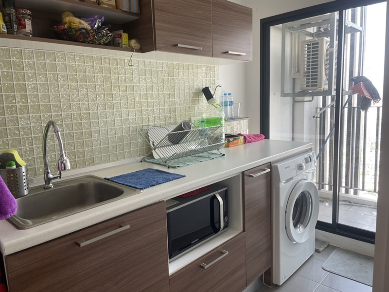 ให้เช่าคอนโด เดอะ ทรี อินเตอร์เชนจ์ พื้นที่ 35 ตร.ม. 1 ห้องนอน เช่า 14,000 บ/ด