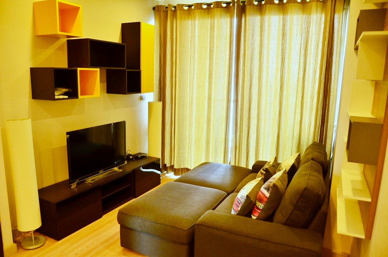 ให้เช่าคอนโด สกายวอล์ค คอนโดมิเนียม พื้นที่ 60 ตร.ม. 1 ห้องนอน เช่า 32,000 บ/ด