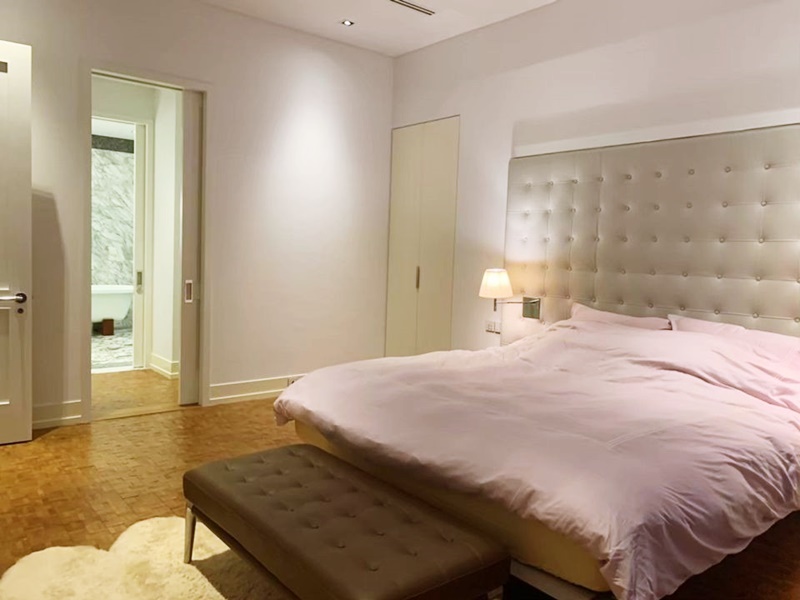 ให้เช่าคอนโด เดอะ ริซท์-คาร์ลตัน เรสซิเดนเซส 126 ตร.ม. 2 ห้องนอน เช่า 180,000 บ/ด