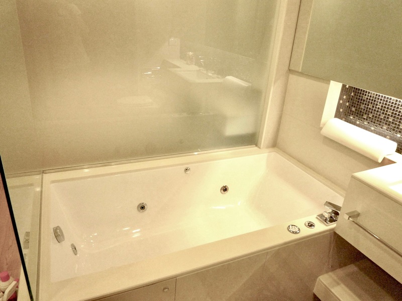 ให้เช่าคอนโด ดิ แอดเดรส อโศก พื้นที่ 45 ตร.ม. 1 ห้องนอน ให้เช่า 28,000 บ/ด