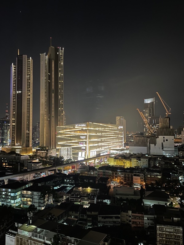 ให้เช่าคอนโด ศุภาลัย พรีเมียร์ เจริญนคร 48 ตร.ม. 1 ห้องนอน เช่า 18,000 บาท/เดือน