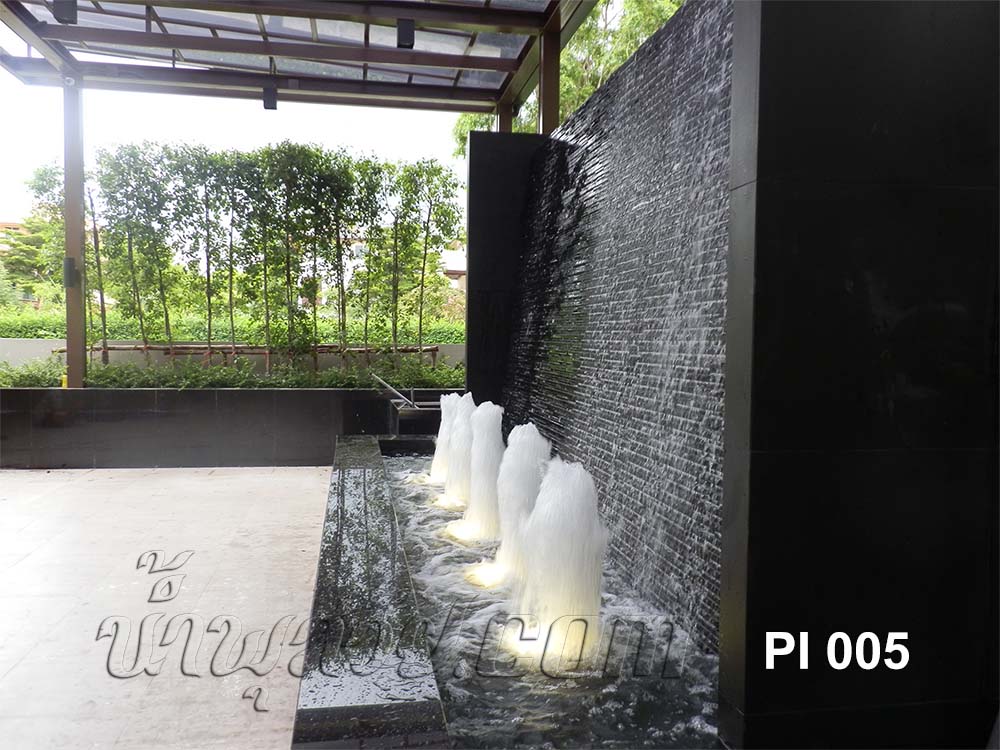 บ่อน้ำพุและน้ำตก ที่บ้านคุณพิศมัย ม.ไม้ล้อมเรือน