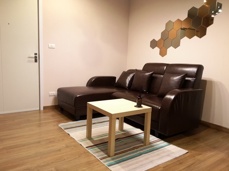 ขายคอนโด เดอะ ทรี อินเตอร์เชนจ์ พื้นที่ 30 ตร.ม. สตูดิโอ ขาย 2.5 ล้านบาท