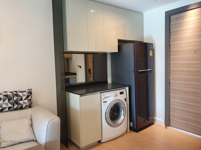 ให้เช่าคอนโด เดอะ รูม เจริญกรุง 30 พื้นที่ 45 ตร.ม. 1 ห้องนอน เช่า 21,000 บ/ด