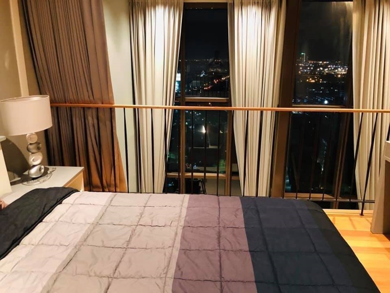 ให้เช่าคอนโด ดิ เอ็มโพริโอ เพลส พื้นที่ 73 ตร.ม. 1 ห้องนอน เช่า 45,000 บ/ด