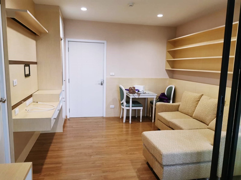 ให้เช่าคอนโด เดอะ ทรี อินเตอร์เชนจ์ พื้นที่ 36 ตร.ม. 1 ห้องนอน