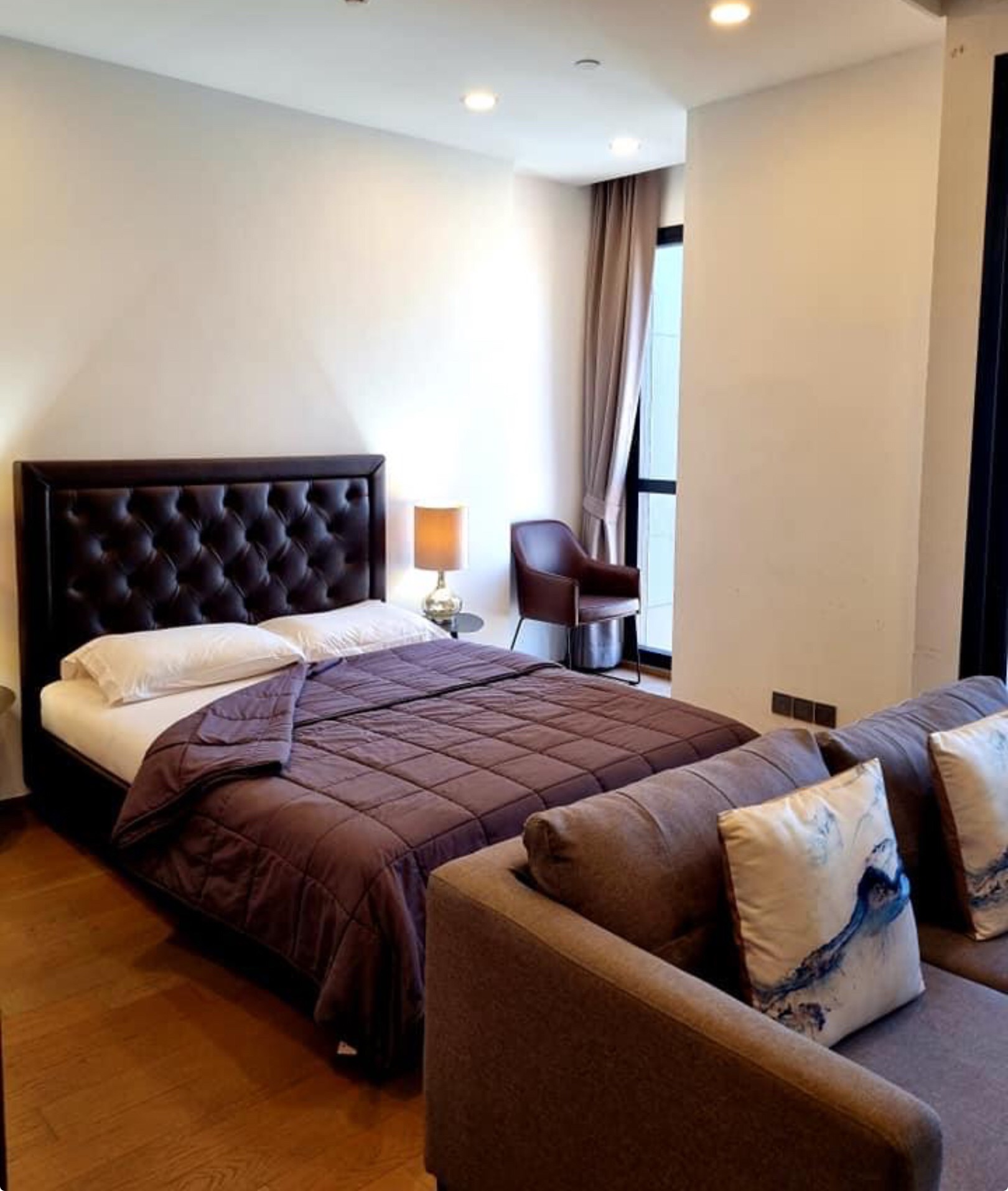 ให้เช่า แอชตัน จุฬา - สีลม 34 ตรม. 1 ห้องนอน เช่า 24,000 บาท/เดือน