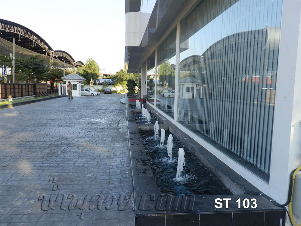บ่อน้ำพุสี่เหลี่ยมยาว 12 ม.ที่ บ.เอสเทรค ( ประเทศไทย)จำกัด