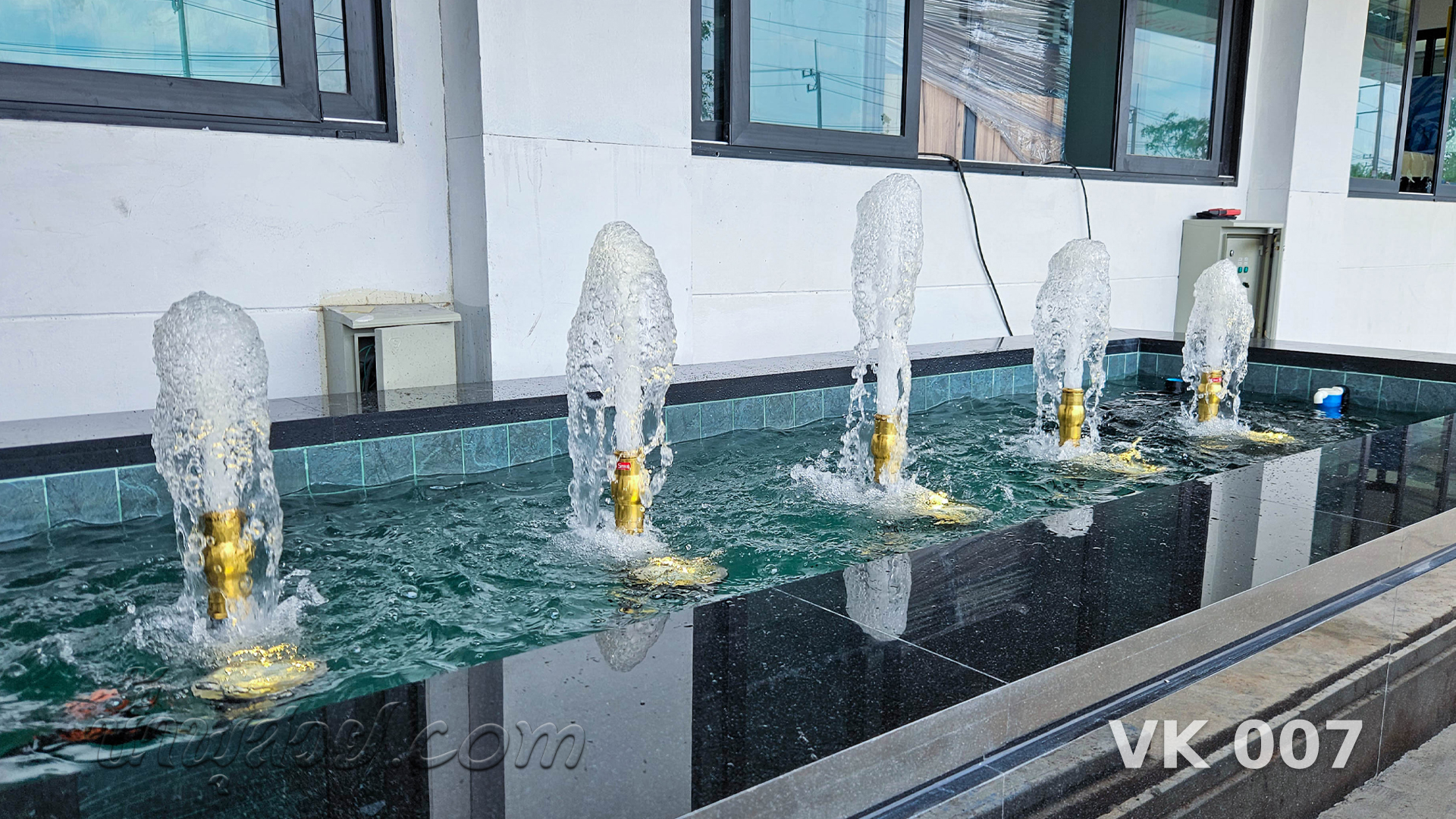 น้ำพุฟองเบียร์ วงษ์สยามก่อสร้าง จ.ระยอง