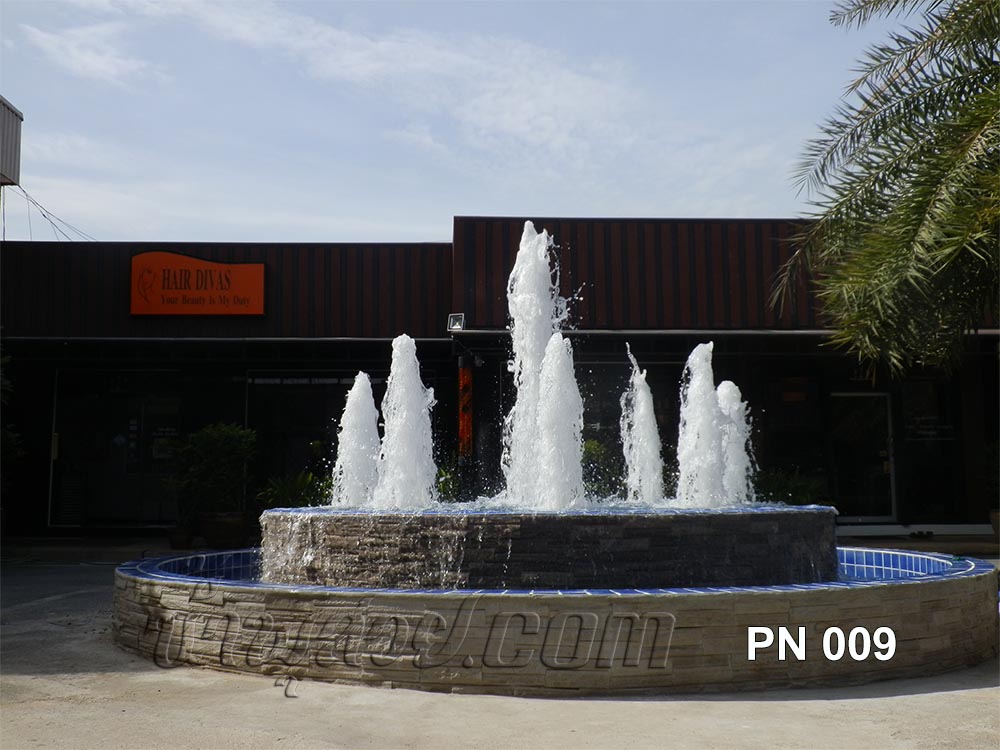 บ่อน้ำพุวงกลม 2 ชั้น หน้าร้าน PANA SPA ที่รังสิต คลอง3