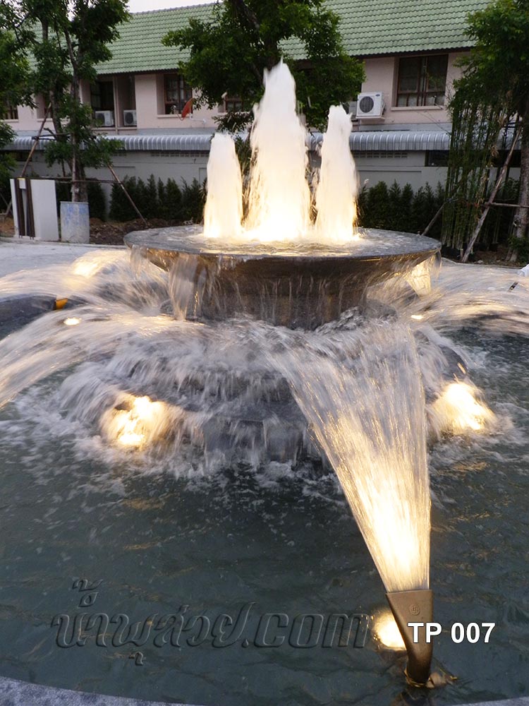 บ่อน้ำพุวงเวียน วงกลม 5.57ม. ชุดน้ำพุ 12 หัว ที่เจ้าสัว โคราช