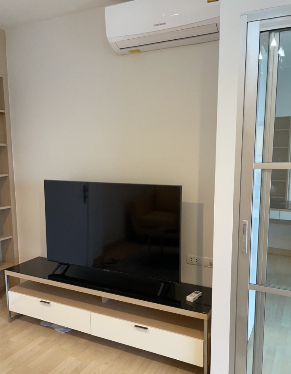 ให้เช่าคอนโด ริธึ่ม รัชดา พื้นที่ 47 ตรม. 1 ห้องนอน ราคาเช่า 20,000 บาท/เดือน