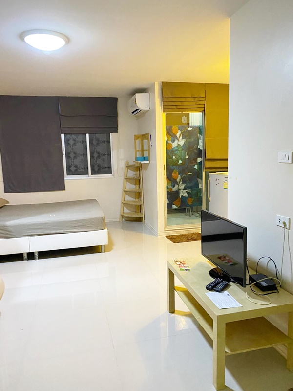 ให้เช่าลุมพินี คอนโดทาวน์ รามอินทรา-หลักสี่ พื้นที่ 25 ตร.ม. สตูดิโอ เช่า 6,000 บ/ด