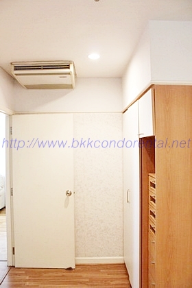 ขายคอนโด ลุมพินี เพลส วอเตอร์คลิฟ ชั้น 11 พื้นที่ 30 ตรม.