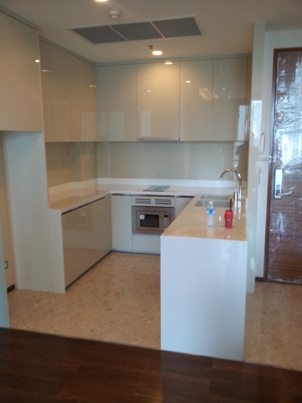 ขาย/ให้เช่า ดิ แอดเดรส สุขุมวิท 28 พื้นที่ 74 ตร.ม. 2 ห้องนอน เช่า 65,000 บ/ด ขาย 18.2 ล.