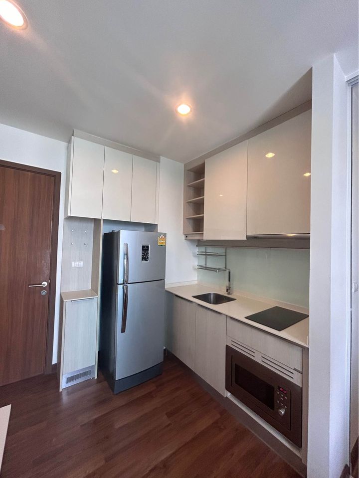 #H1243113 ให้เช่าคอนโด Chewathai Interchange ชีวาทัย อินเตอร์เชนจ์ รูปแบบห้อง ( 1 ห้องนอน 1 ห้องน้ำ ) ห้องขนาด 26.3 ตรม. ชั้น 2X