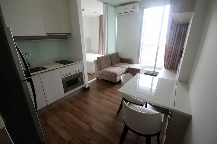 ให้เช่าคอนโด ชีวาทัย อินเตอร์เชนจ์ พื้นที่ 27 ตร.ม. 1 ห้องนอน เช่า 11,000 บ/ด