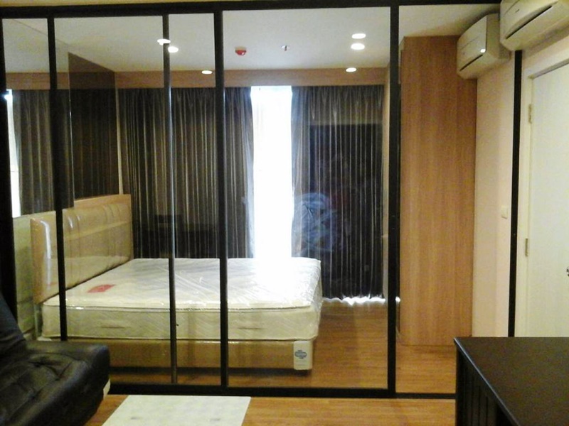 ให้เช่าคอนโด เดอะ ทรี อินเตอร์เชนจ์ พื้นที่ 35 ตร.ม. 1 ห้องนอน เช่า 11,000 บ/ด