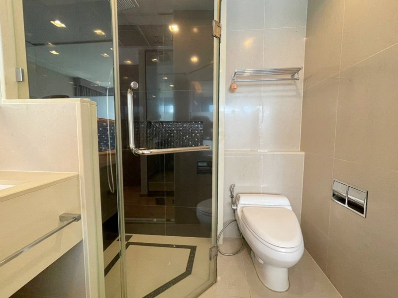 ขาย/ให้เช่าคอนโด ดิ แอดเดรส สาทร 66 ตร.ม. 2 ห้องนอน เช่า 45,000 บ/ด ขาย 15.6 ล.