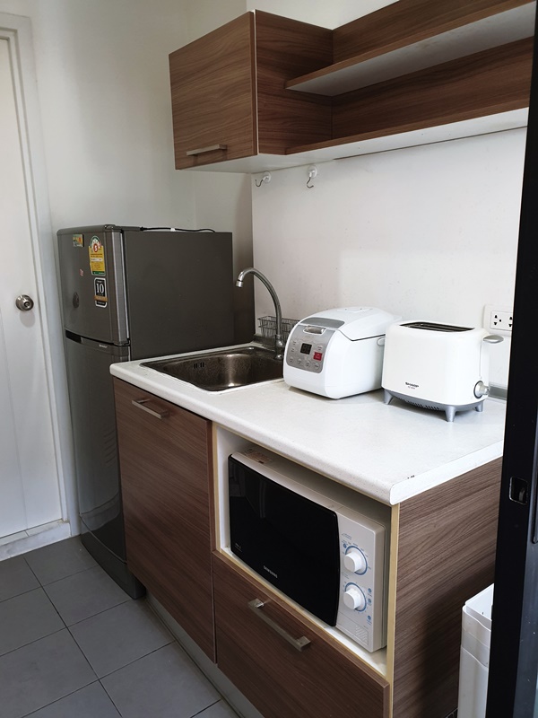 ให้เช่าคอนโด เดอะ ทรี อินเตอร์เชนจ์ พื้นที่ 30 ตร.ม. สตูดิโอ เช่า 8,500 บ/ด