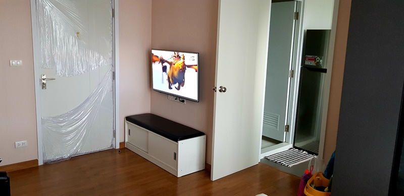 เช่าคอนโด เดอะ ทรี อินเตอร์เชนจ์ พื้นที่ 22 ตร.ม. สตูดิโอ เช่า 8,500 บาท/เดือน