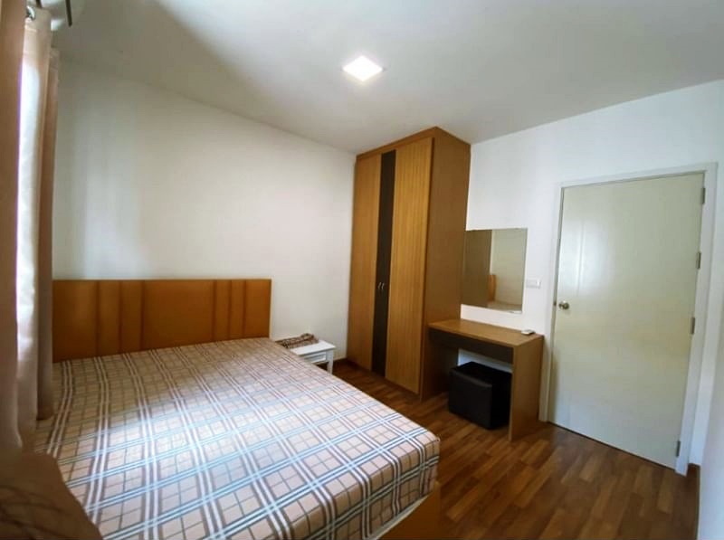 ให้เช่า/ขายทาวน์เฮ้าส์ 2 ชั้น ย่านพัฒนาการ 38 พื้นที่ 21 ตรว. เช่า 26,000 บ/ด ขาย 4.2 ล.