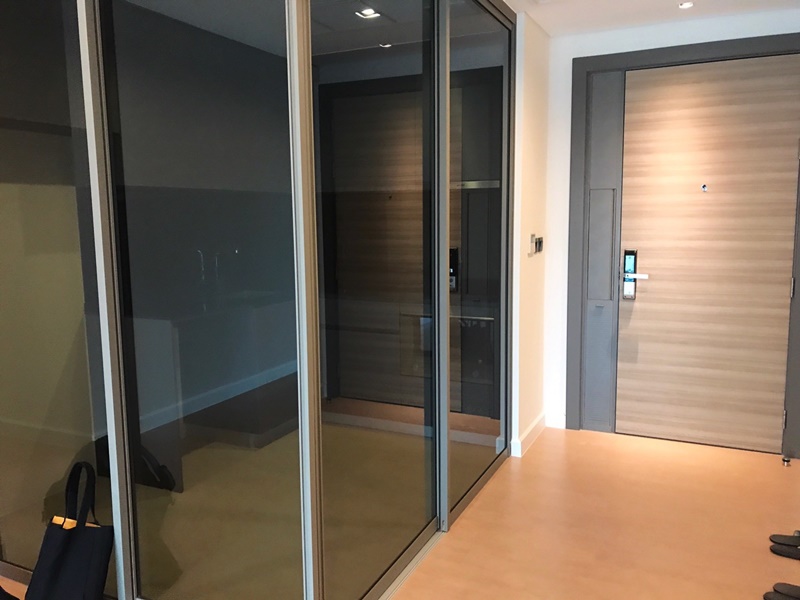 ขาย/ให้เช่า เดอะ รูม เจริญกรุง 30 พื้นที่ 77 ตร.ม. 2 ห้องนอน เช่า 46,000 บ/ด ขาย 16 ล.