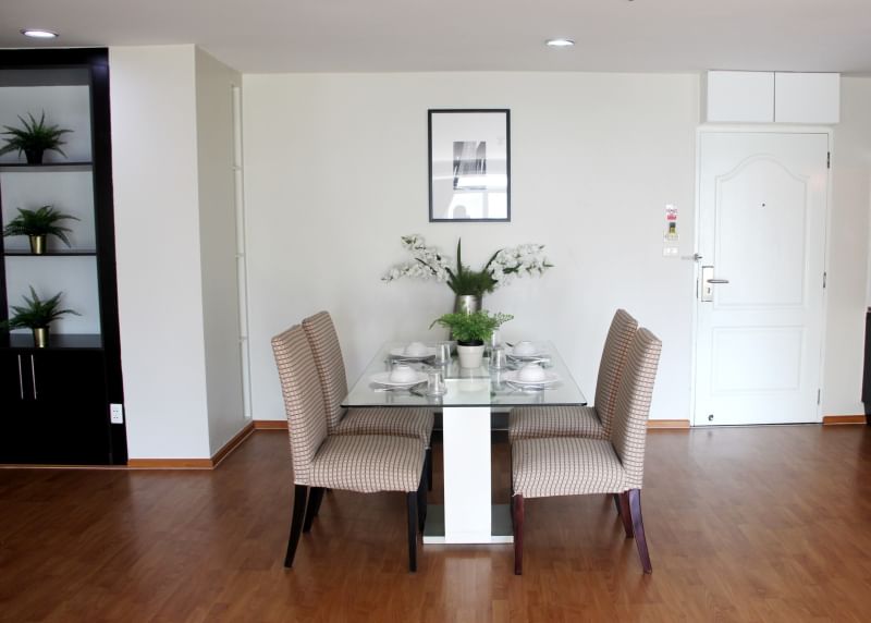 ให้เช่าคอนโด เดอะ แคปิตอล สุขุมวิท 30/1 พื้นที่ 140 ตร.ม. 2 ห้องนอน เช่า 55,000 บ/ด