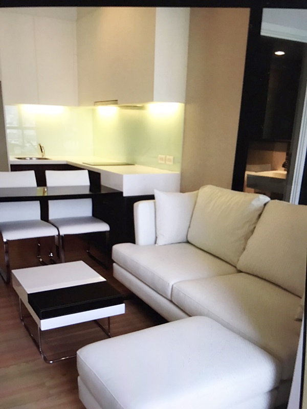 ให้เช่าคอนโดเออร์บาโน่ แอบโซลูท สาทร–ตากสิน 38 ตร.ม. 1 ห้องนอน เช่า 17,000 บ/ด