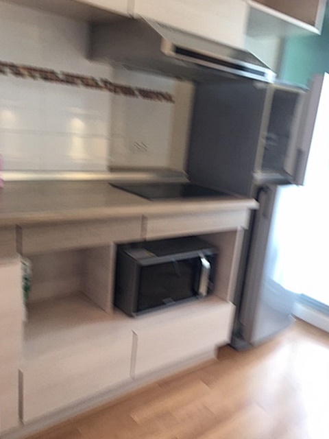 ให้เช่าคอนโด ลุมพินี เพลส รัชโยธิน พื้นที่ 30 ตร.ม. 1 ห้องนอน เช่า 11,000 บ/ด