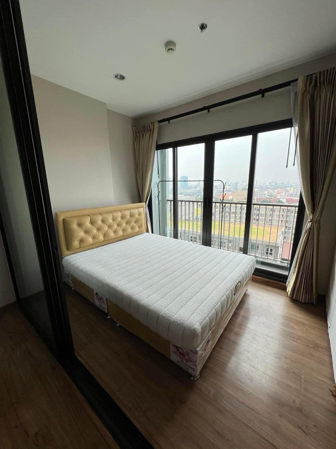 ให้เช่าคอนโด เดอะ ทรี ริโอ้ บางอ้อ สเตชั่น 31 ตร.ม. 1 ห้องนอน ราคา 13,000 บาท/เดือน