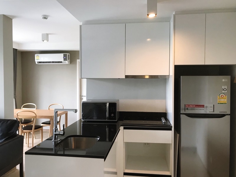 ให้เช่าคอนโด มาเอสโตร 39 พื้นที่ 61 ตร.ม. 2 ห้องนอน เช่า 38,000 บ/ด