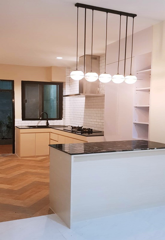 ให้เช่าทาวน์เฮ้าส์ 3ชั้น ย่านบางซื่อ พื้นที่ 20 ตรว. 3 ห้องนอน เช่า 30,000 บ/ด