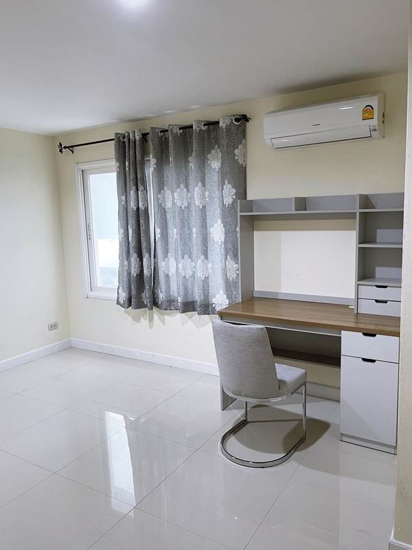 ให้เช่าทาวน์โฮม ย่านวิภาวดี พื้นที่ 24 ตรว. 4 ห้องนอน เช่า 38,000 บ/ด