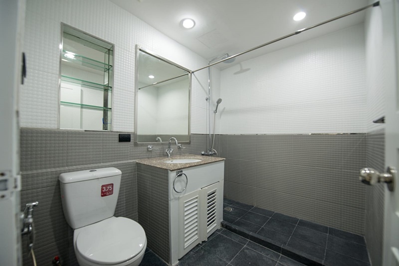 ให้เช่าคอนโด เพรสซิเดนท์ พาร์ค สุขุมวิท 24 พื้นที่ 245 ตร.ม. 3 ห้องนอน ให้เช่า 70,000 บ/ด