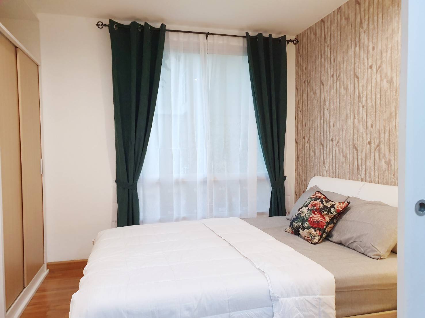 ให้เช่า เดอะ ซี้ด รัชดา-ห้วยขวาง พื้นที่ 28 ตร.ม. 1 ห้องนอน ให้เช่า 9,900 บ/ด