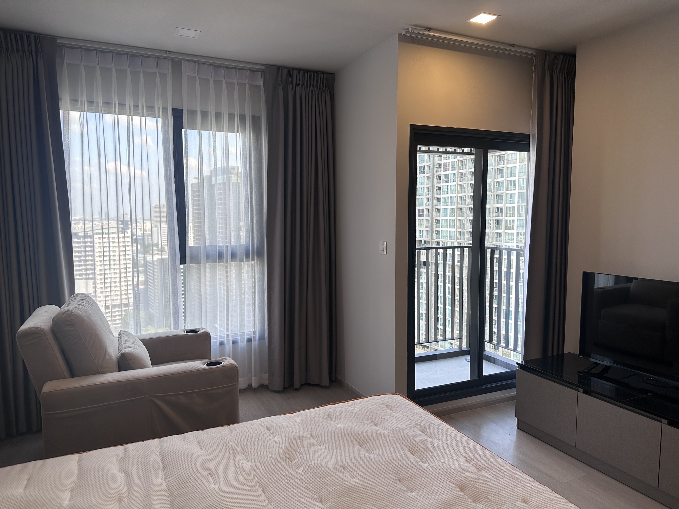 TD-M19.4 ให้เช่าคอนโดไลฟ์ พหล ลาดพร้าว พื้นที่ 29 ตร.ม. สตูดิโอ เช่า 17,000 บ/ด