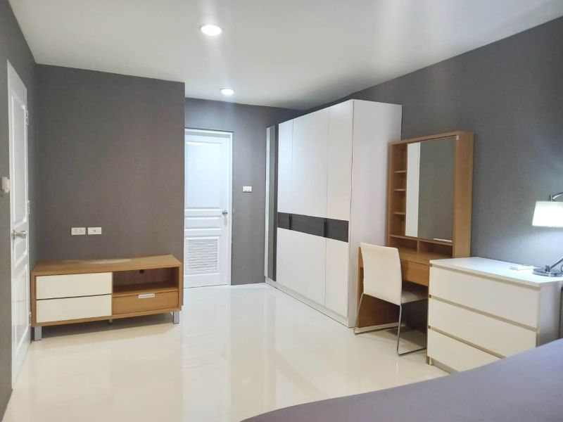 ให้เช่าคอนโด เดอะ วอเตอร์ฟอร์ด ไดมอนด์ สุขุมวิท 30/1 121 ตรม. 3 ห้องนอน 55,000 บ/ด