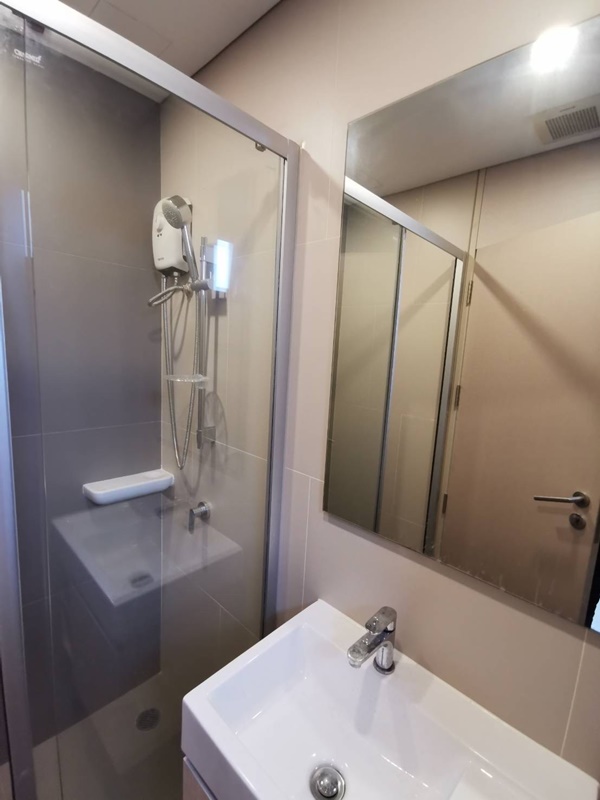 ให้เช่าคอนโด ลุมพินี สวีท เพชรบุรี-มักกะสัน พื้นที่ 27 ตรม. 1 ห้องนอน เช่า 12,000 บาท/เดือน