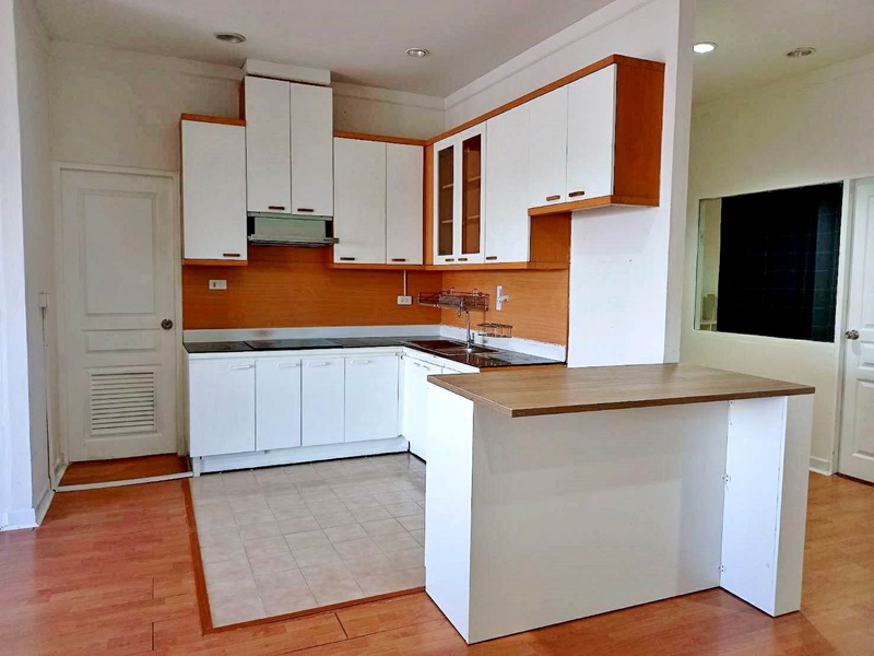 ให้เช่าคอนโด เดอะ วอเตอร์ฟอร์ด ไดมอนด์ สุขุมวิท 30/1 146.49 ตรม. 4 ห้องนอน 55,000 บ/ด