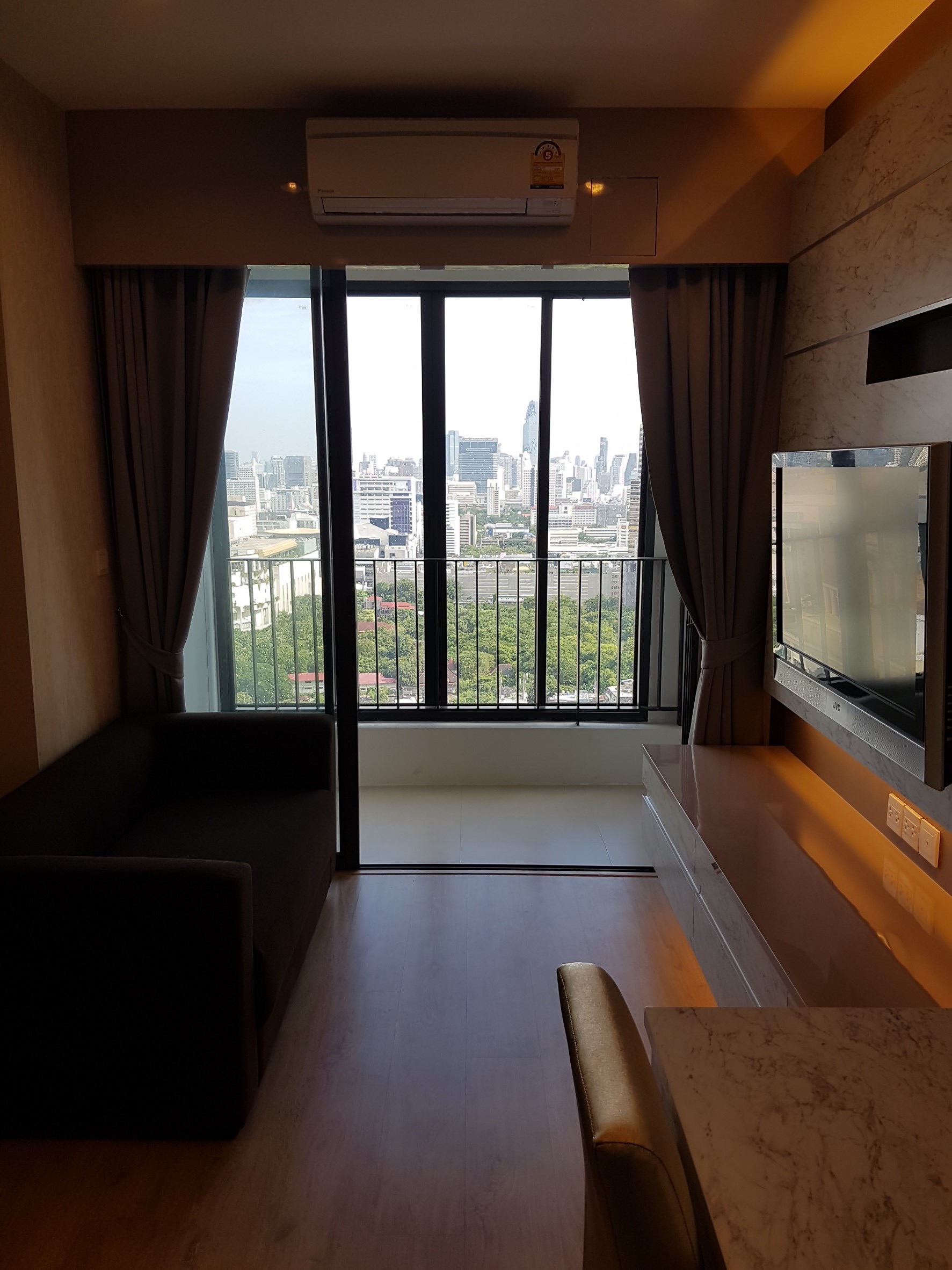 ให้เช่าคอนโด ไอดีโอ คิว ราชเทวี พื้นที่ 35 ตร.ม. 1 ห้องนอน เช่า 23000 บ/ด