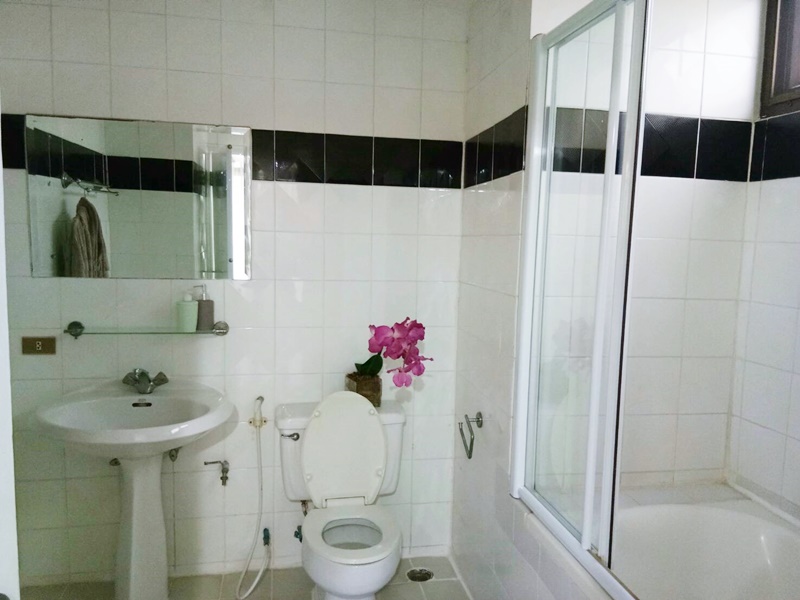 ให้เช่าคอนโด เดอะ วอเตอร์ฟอร์ด พาร์ค สุขุมวิท 53 177.2 ตร.ม. 3 ห้องนอน เช่า 49,000 บ/ด