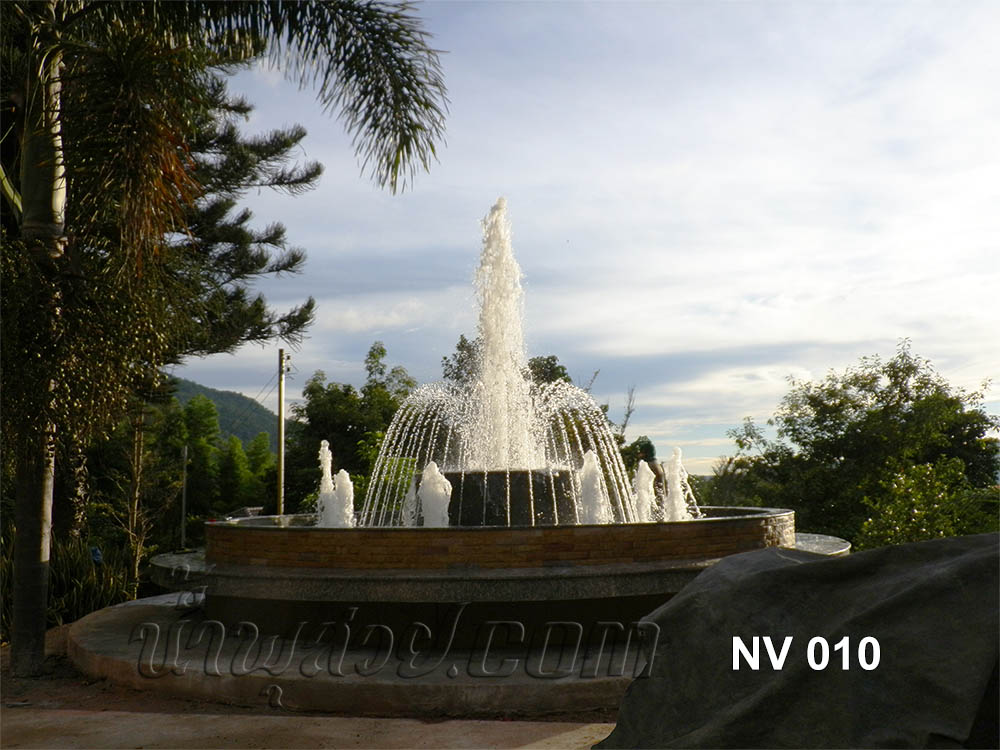 บ่อน้ำพุวงกลม 2 ชั้น พร้อมวง Ring และทรงต้นสน 8 หัว ที่ สวนน้ำทิพย์ วัลเล่ย์ ภูเรือ