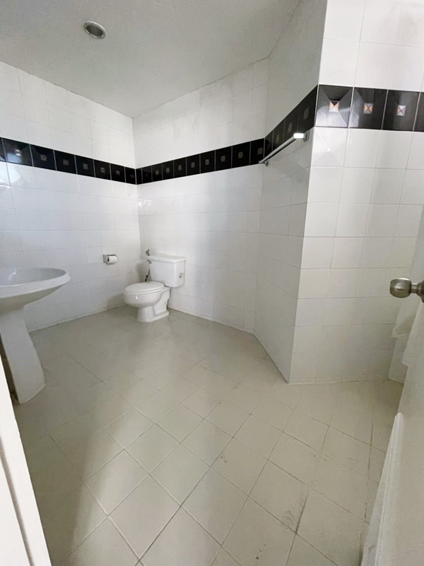 ให้เช่าคอนโดเดอะ วอเตอร์ฟอร์ด พาร์ค สุขุมวิท 53 140 ตร.ม. 2 ห้องนอน ให้เช่า 35,000 บ/ด