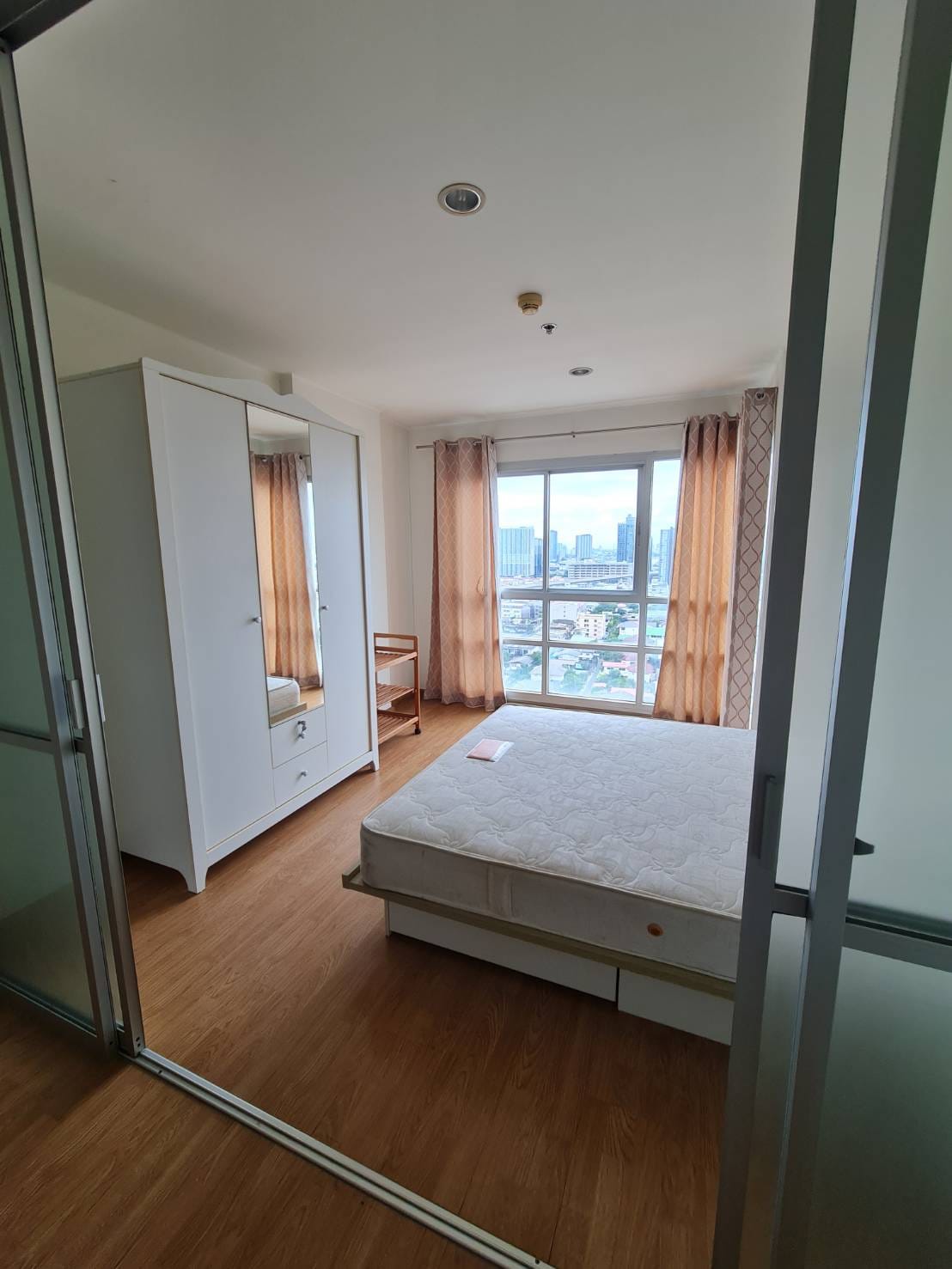 ให้เช่าคอนโด ยู ดีไลท์ แอท บางซื่อ สเตชั่น พื้นที่ 35 ตรม. 1 ห้องนอน ราคาเช่า 9,000 /เดือน