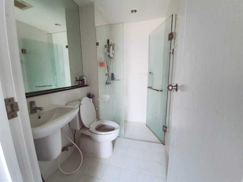 ให้เช่าคอนโด เดอะ ทรี อินเตอร์เชนจ์ พื้นที่ 30 ตร.ม. สตูดิโอ เช่า 10,000 บ/ด