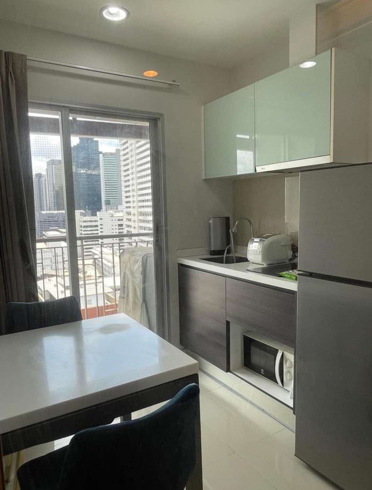 ให้เช่า เซ็นทริค สาทร - เซนต์หลุยส์ 37 ตรม. 1 ห้องนอน เช่า 20,000 บาท/เดือน