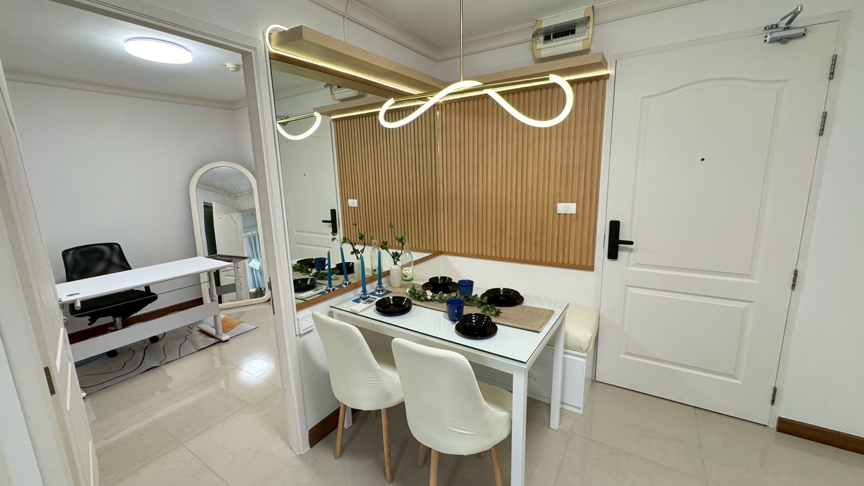 เช่า คอนโด ชาโตว์ อินทาวน์ พหลโยธิน 11 พื้นที่ 45 ตร.ม. 2 ห้องนอน 1 ห้องนอน ราคา 30,000 บาท