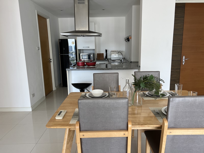 ขาย/ให้เช่าคอนโด ฟูลเลอตัน สุขุมวิท 105 ตร.ม. 2 ห้องนอน เช่า 75,000 บ/ด ขาย 14.5 ลบ.